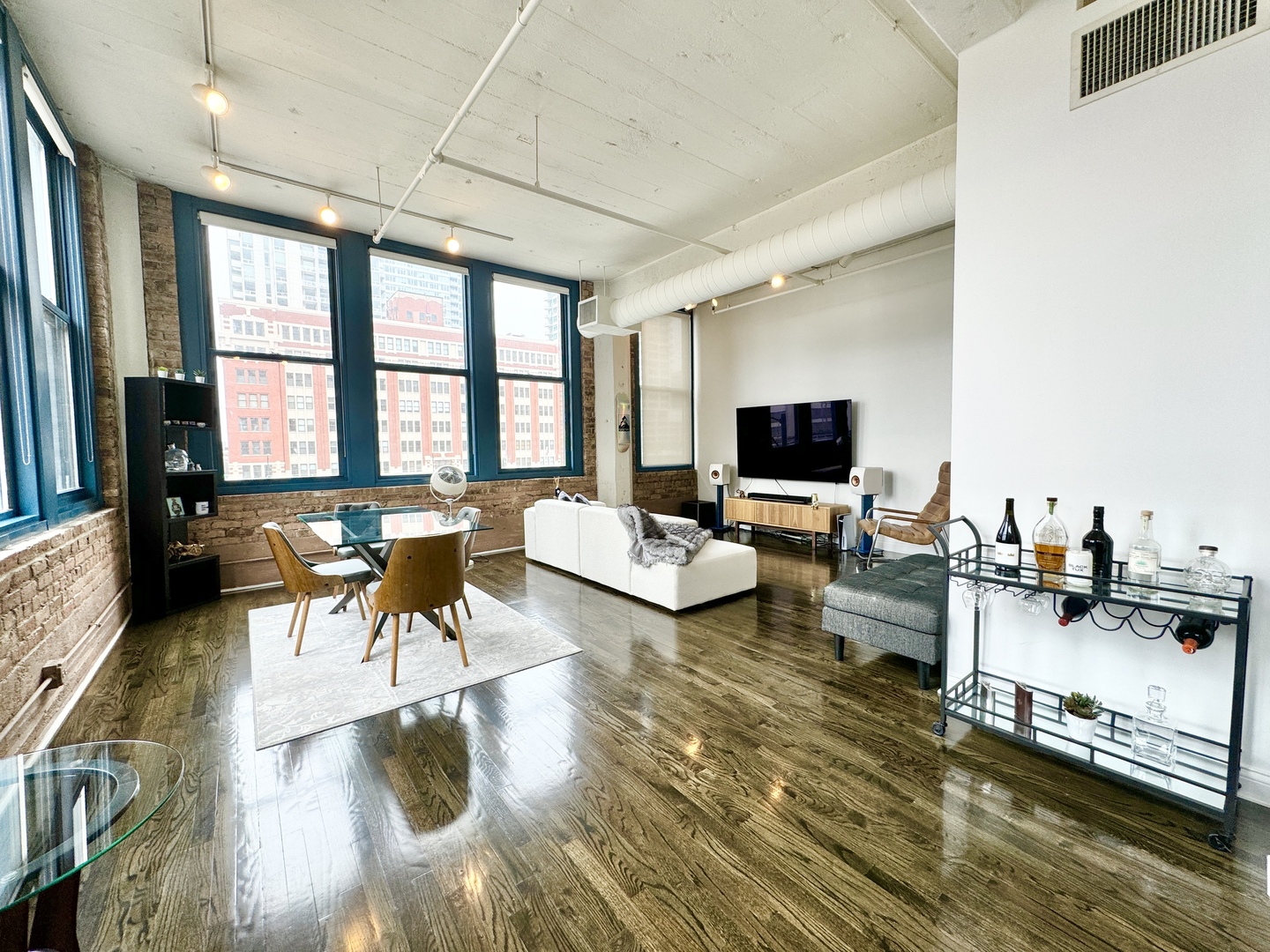 124 W Polk Street Unit: 307