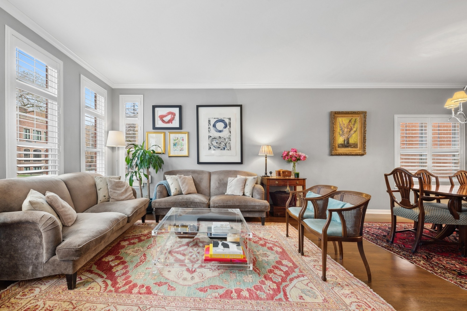 1502 N Mohawk Street