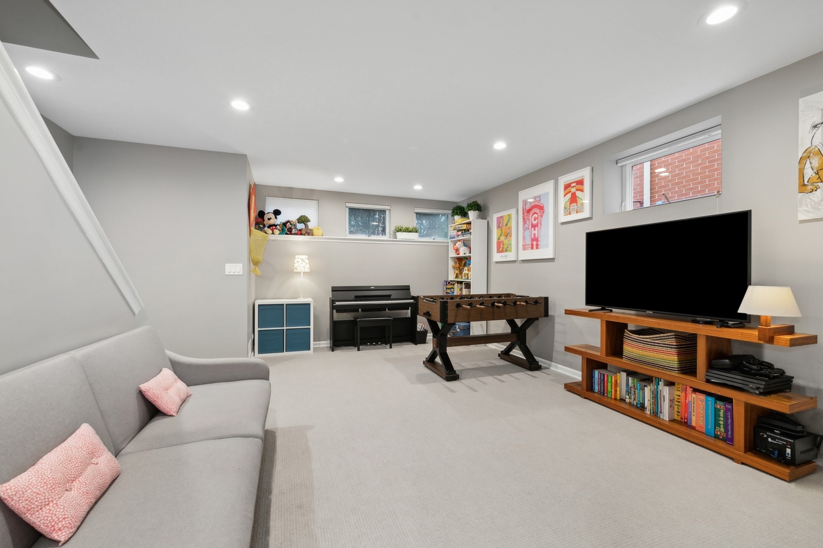 1502 N Mohawk Street