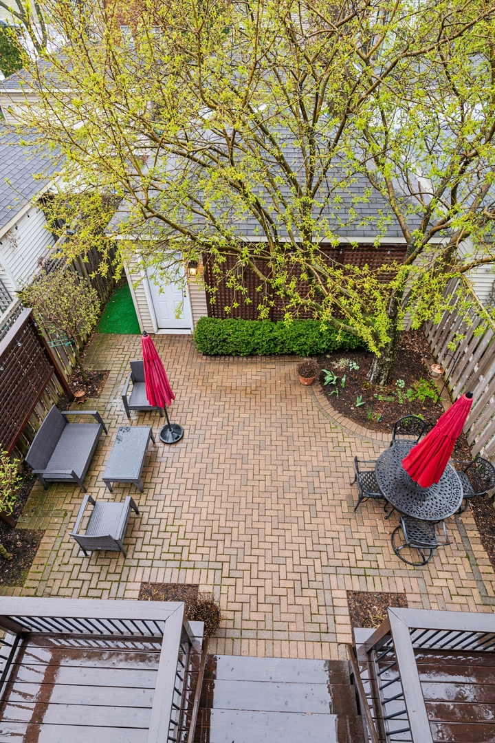 1502 N Mohawk Street