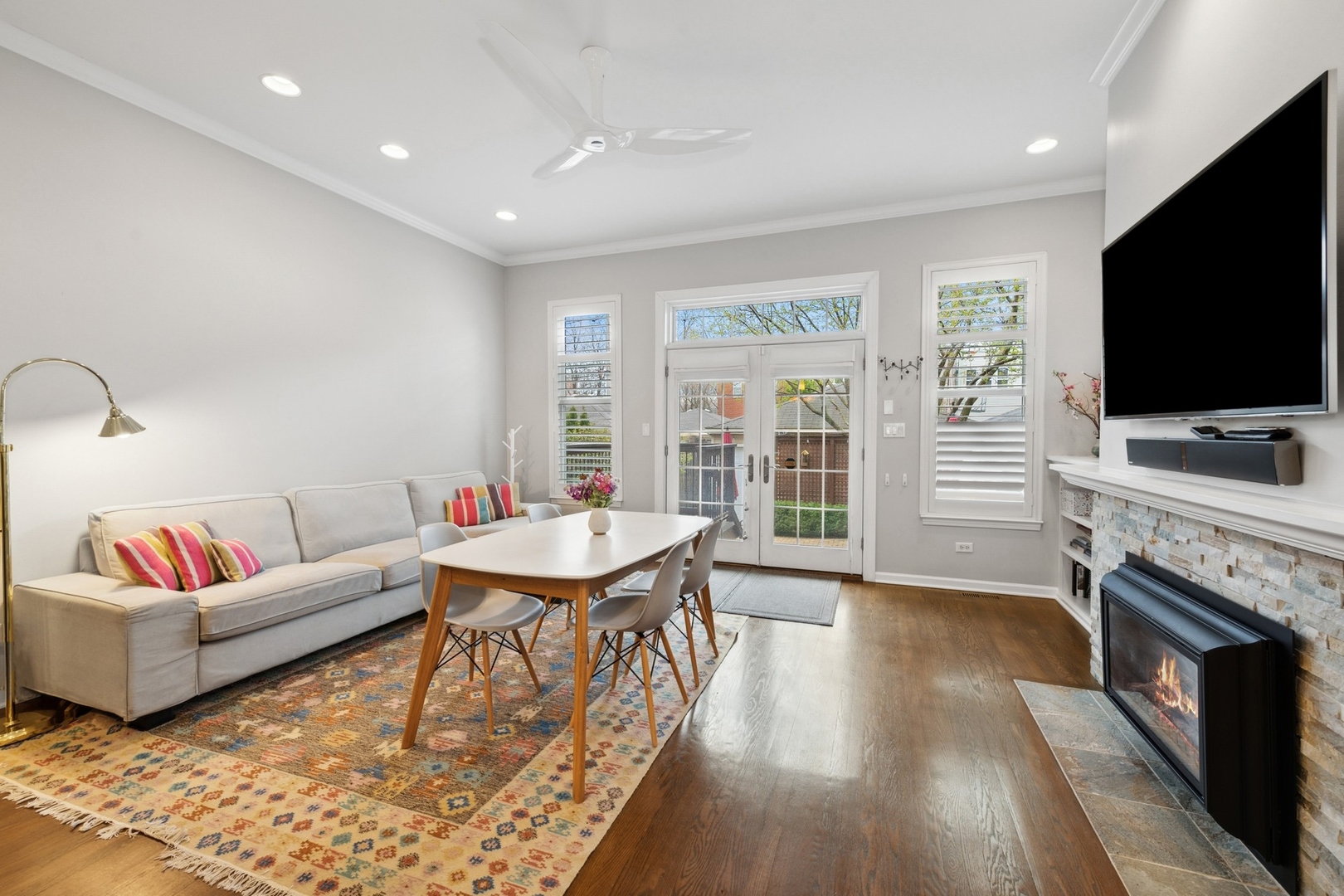 1502 N Mohawk Street