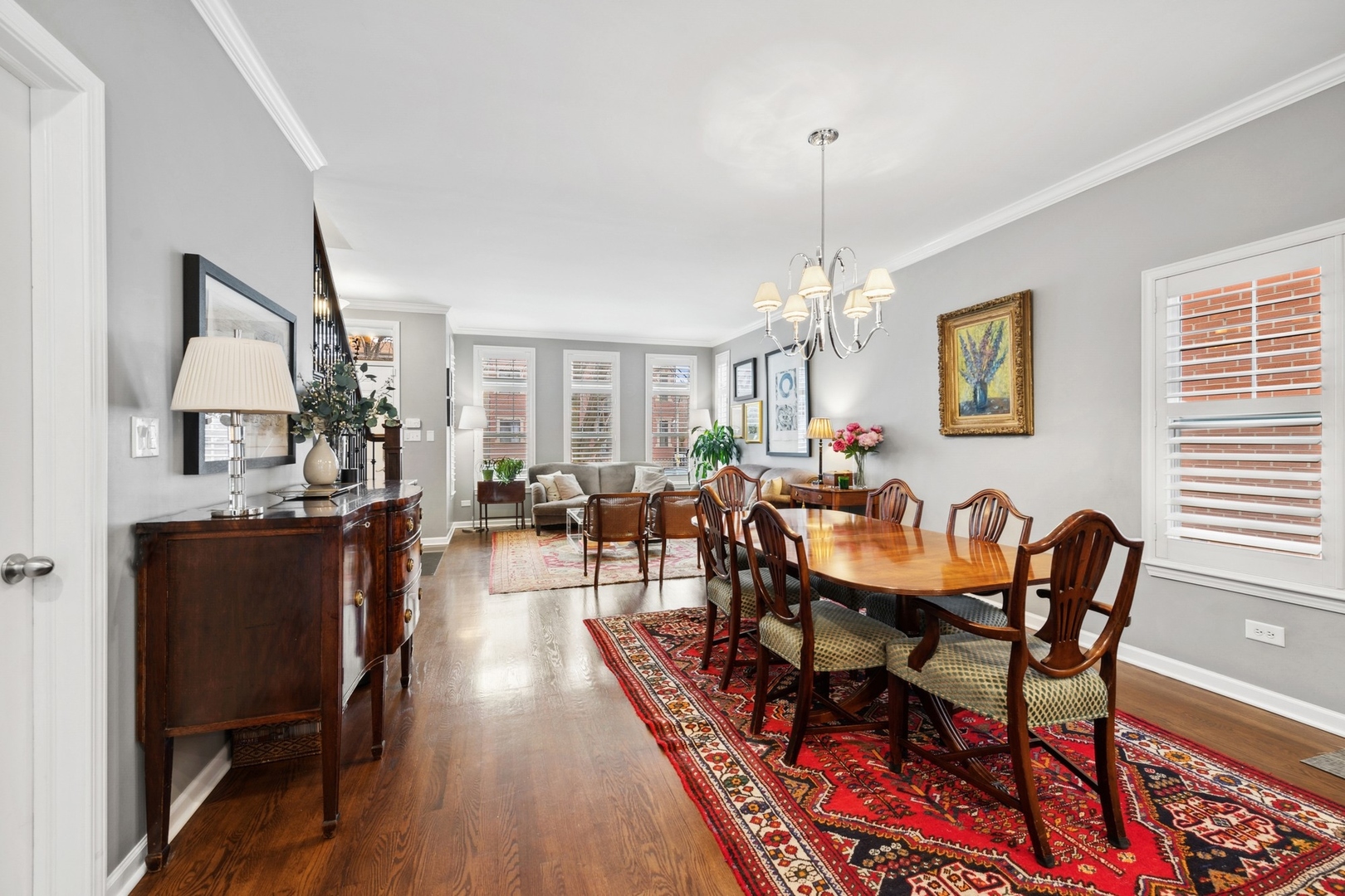 1502 N Mohawk Street