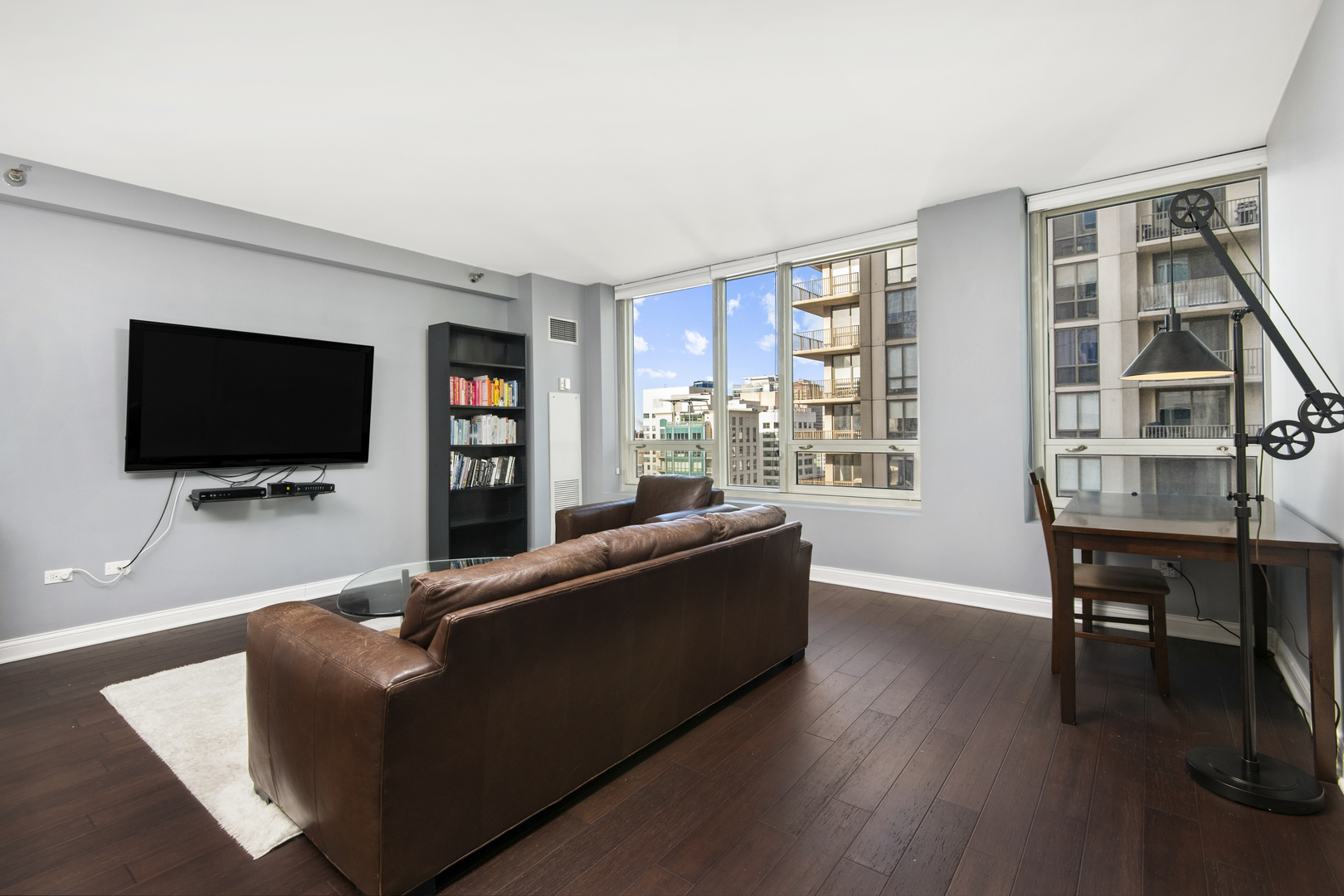 33 W ONTARIO Street Unit: 23H
