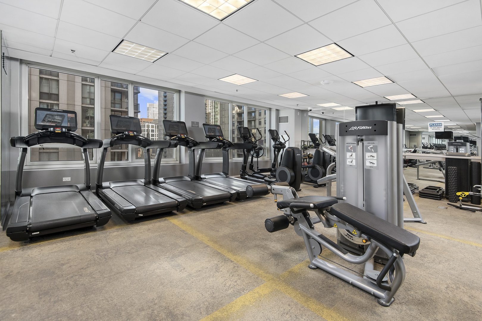 33 W ONTARIO Street Unit: 23H