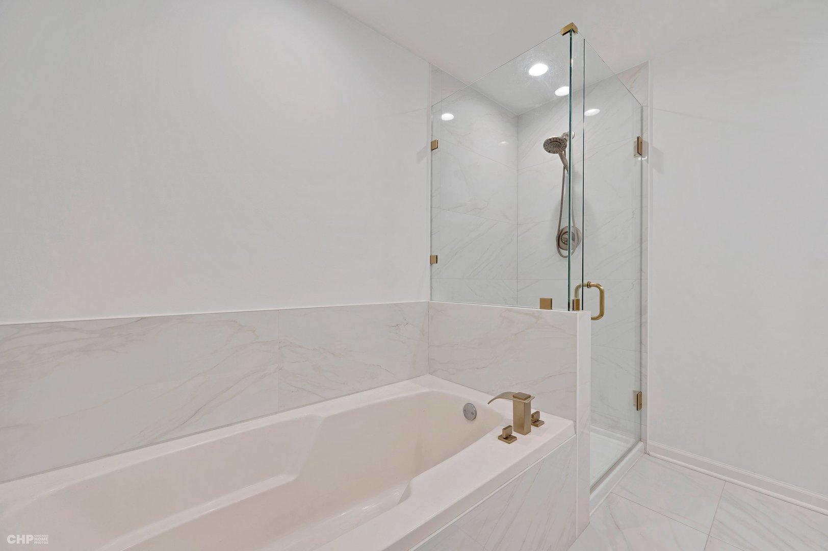 2039 N Lincoln Avenue Unit: H