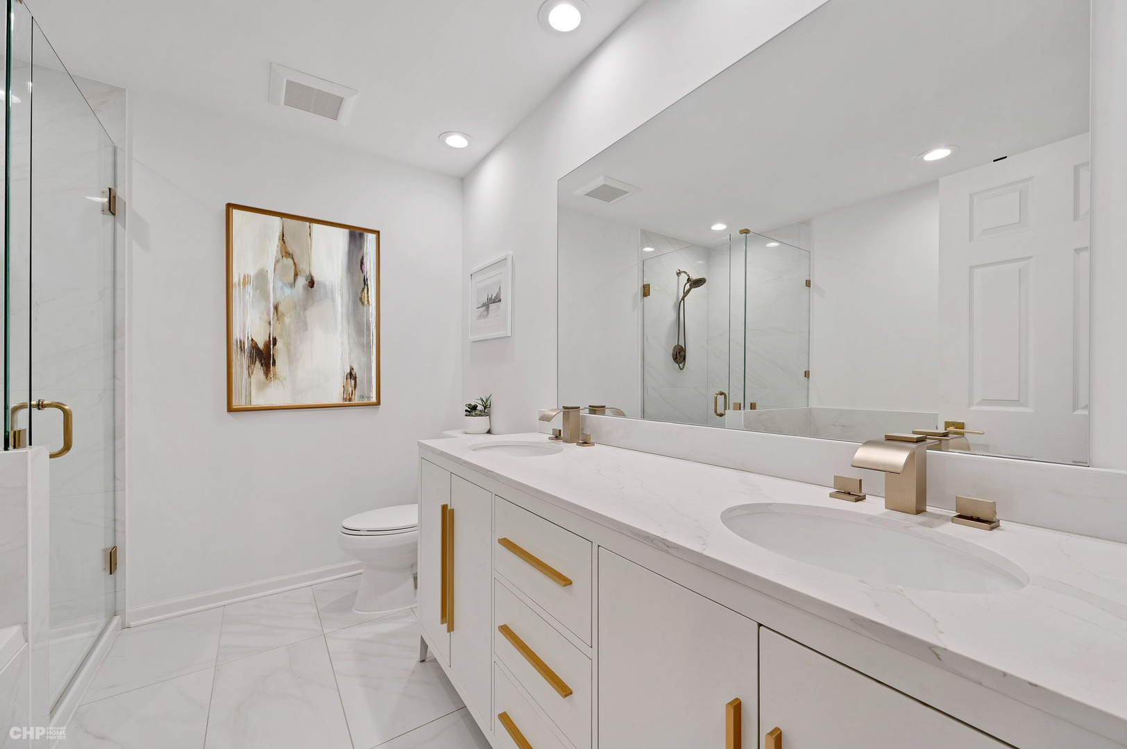 2039 N Lincoln Avenue Unit: H