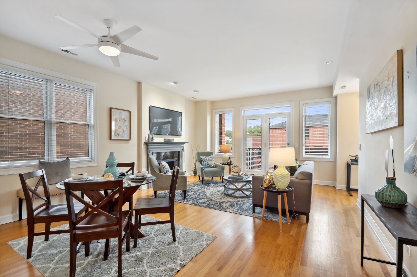 834 W Diversey Parkway Unit: 3E