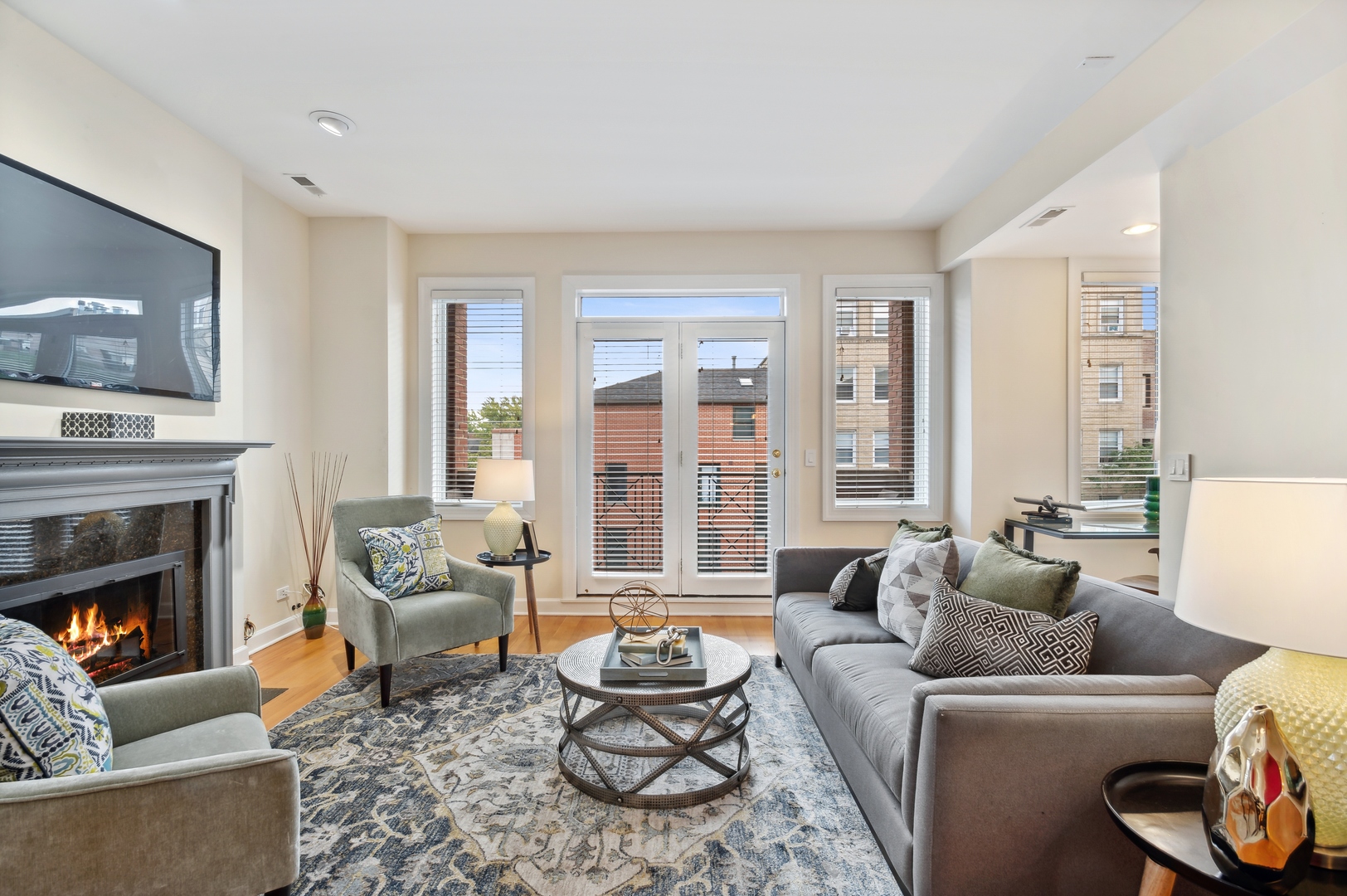 834 W Diversey Parkway Unit: 3E