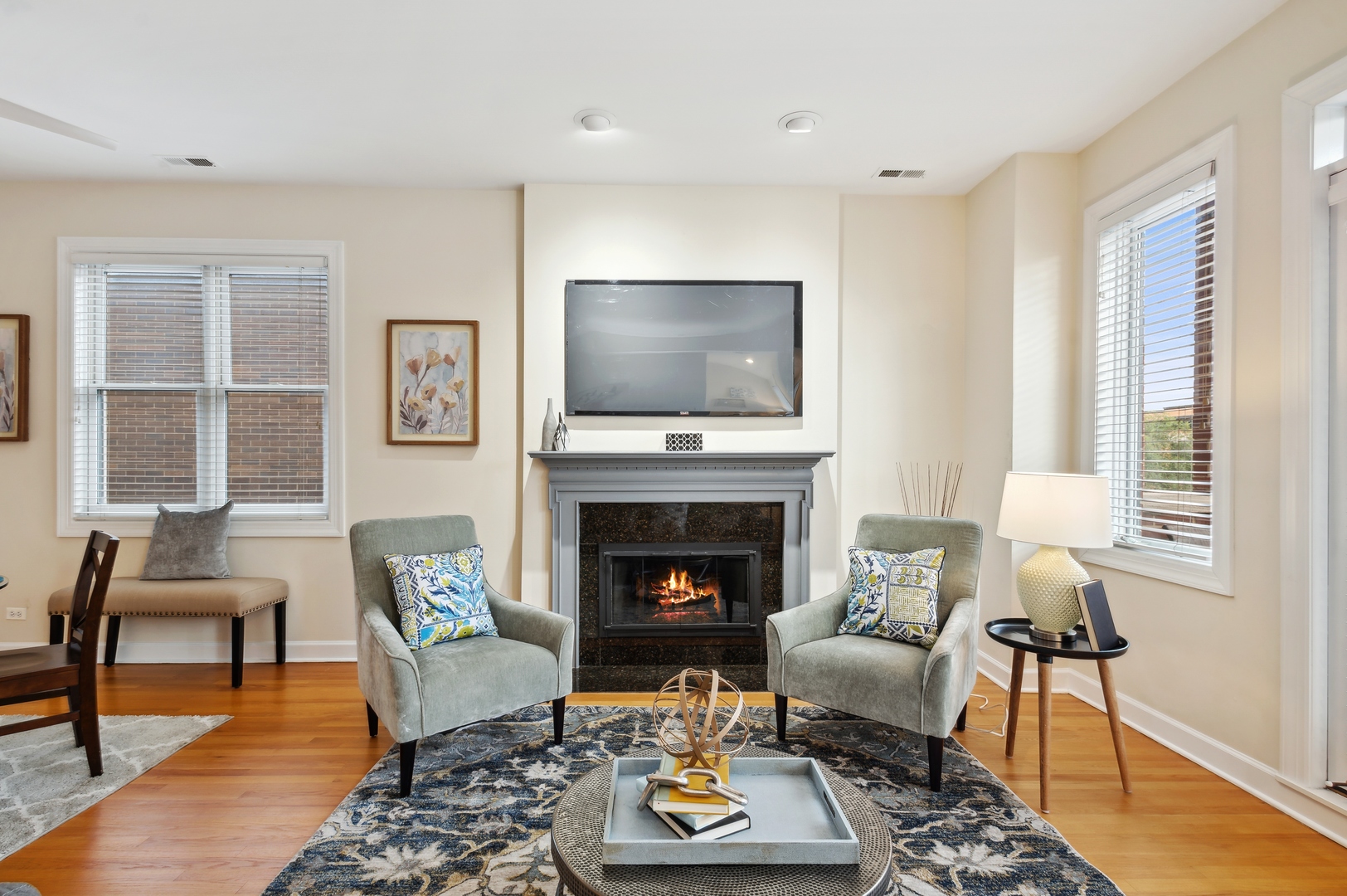 834 W Diversey Parkway Unit: 3E