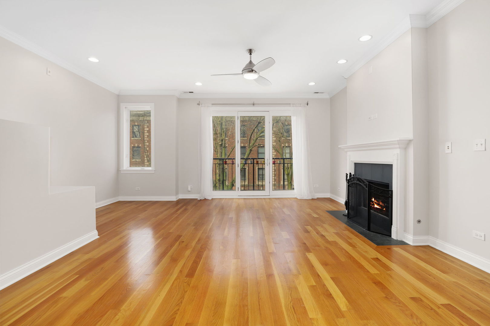 2023 N Mozart Street Unit: 2