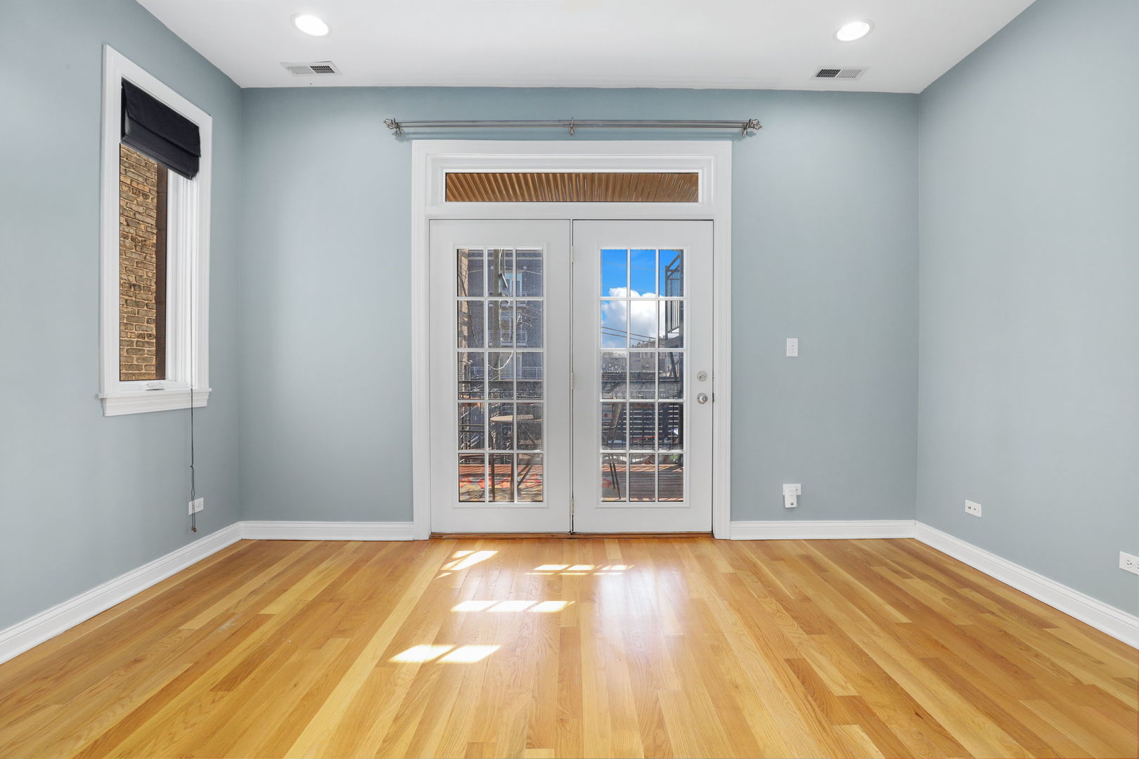 2023 N Mozart Street Unit: 2