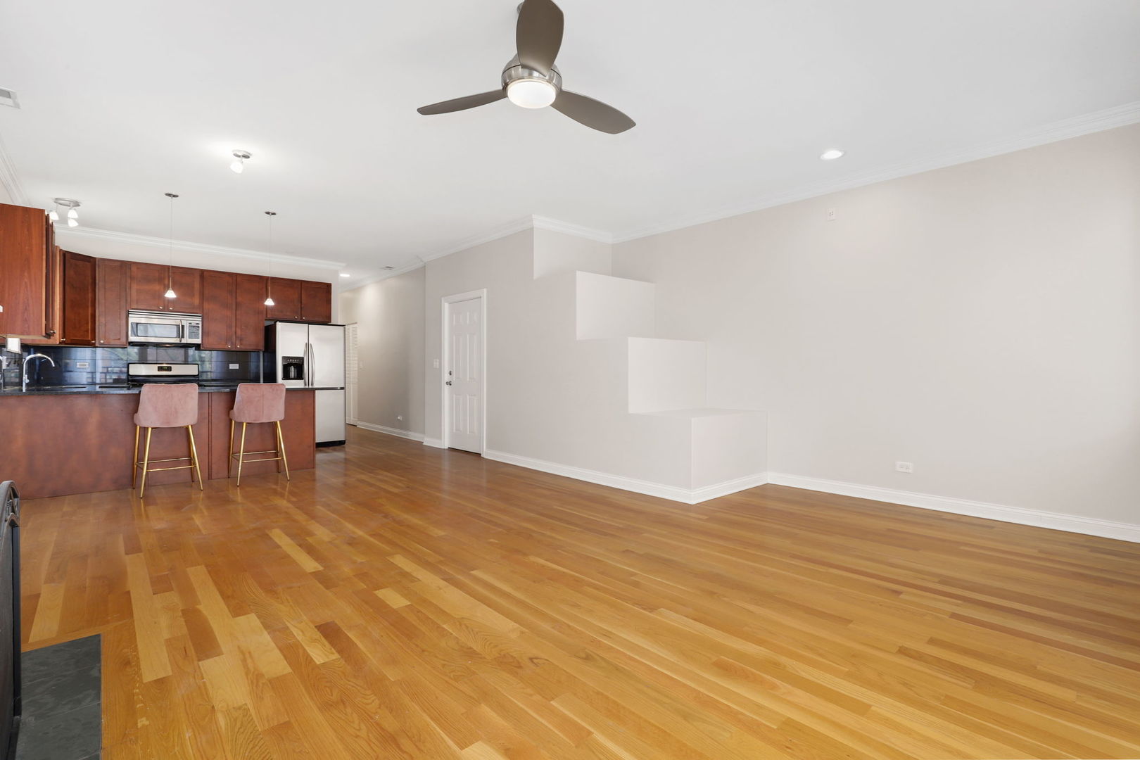 2023 N Mozart Street Unit: 2