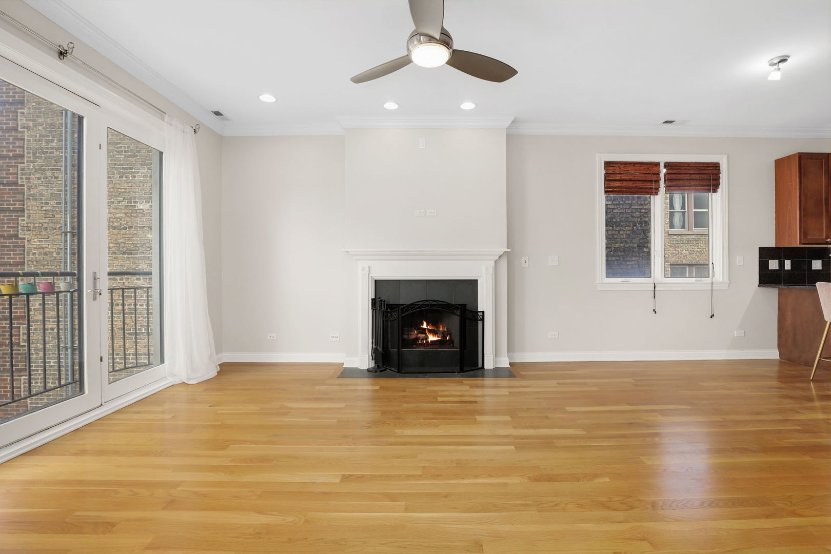 2023 N Mozart Street Unit: 2