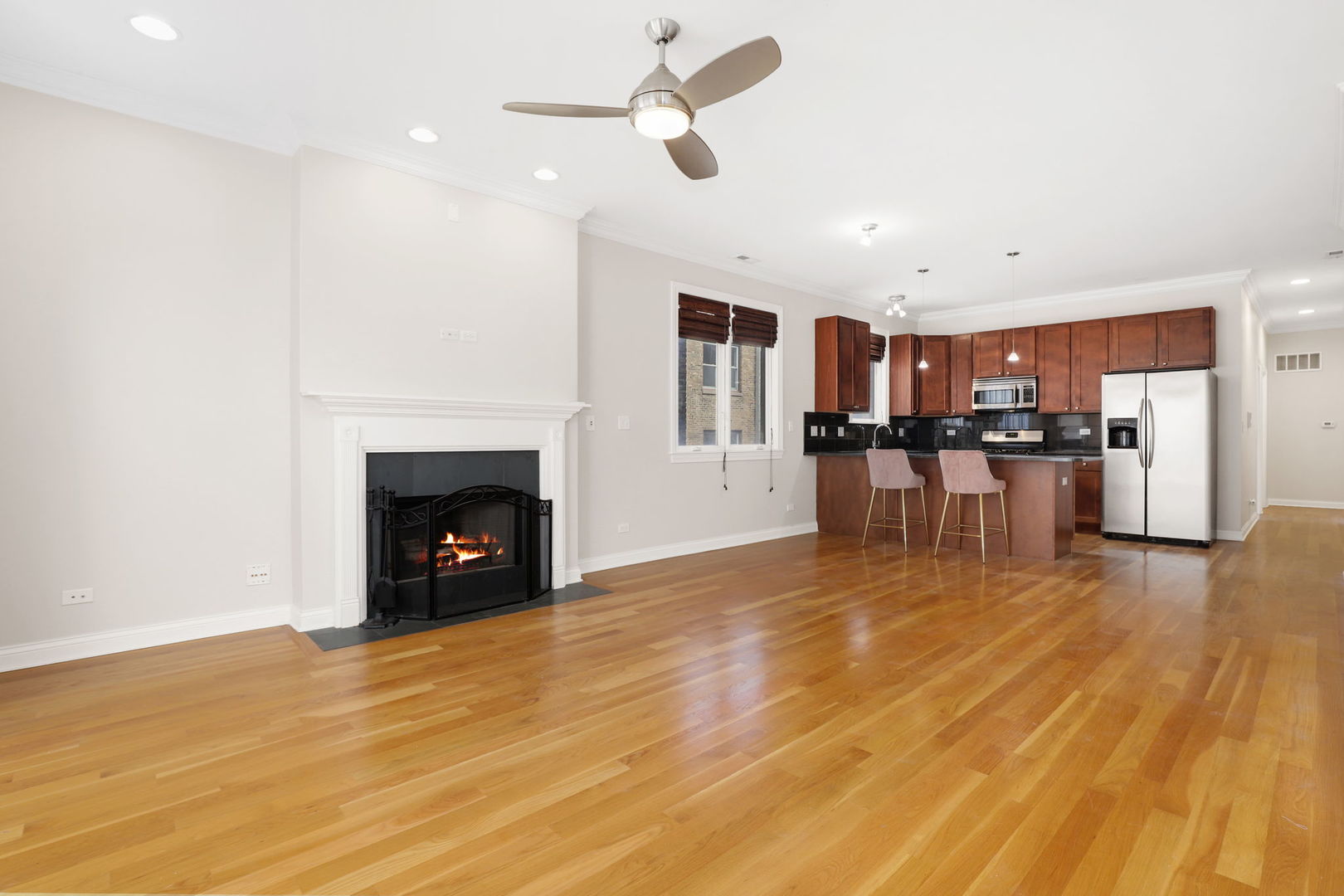 2023 N Mozart Street Unit: 2