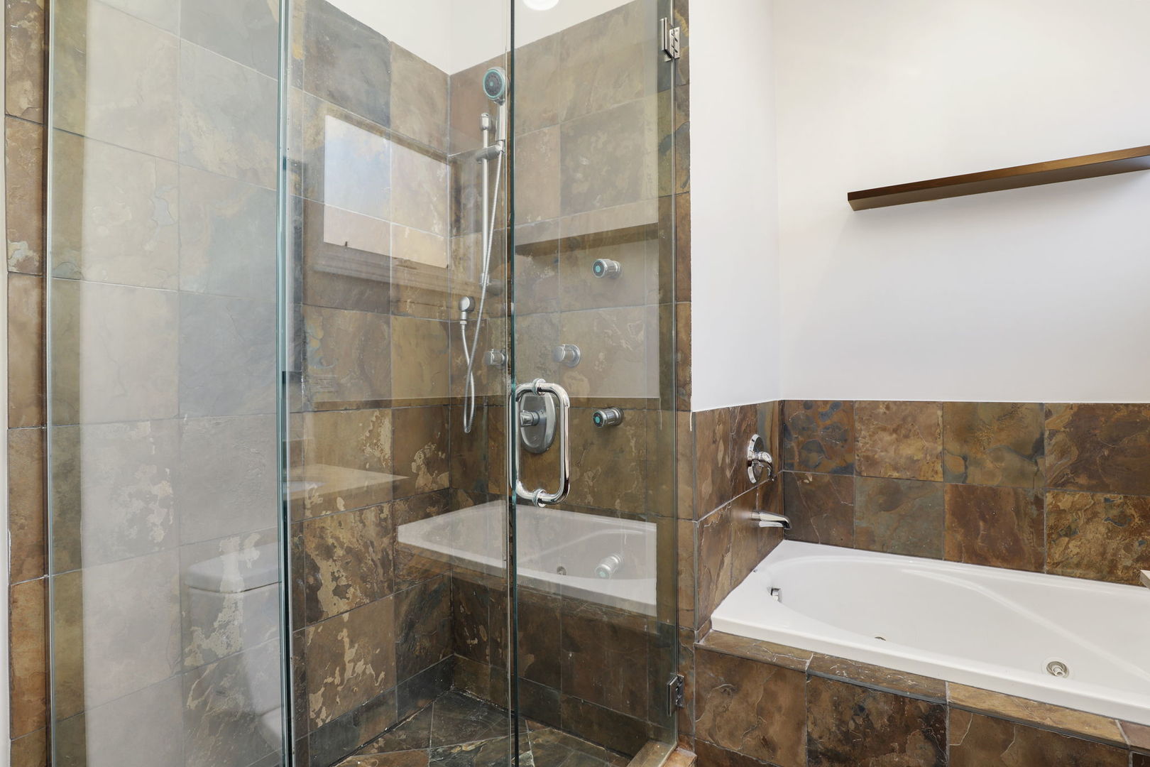 2023 N Mozart Street Unit: 2
