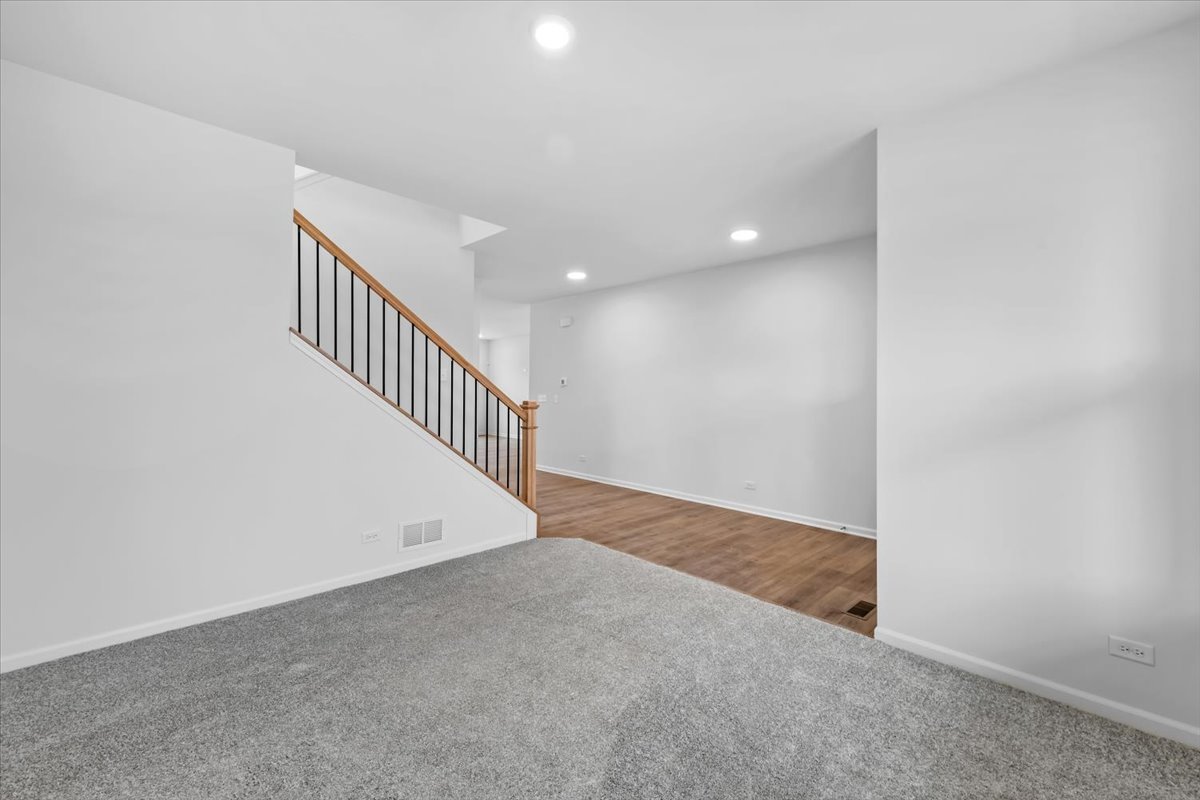 120 SWEETFLAG Circle