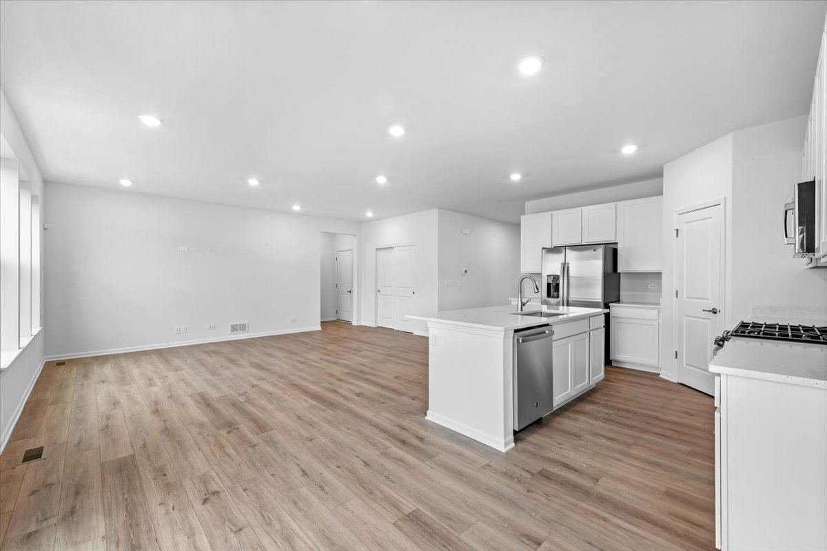 120 SWEETFLAG Circle