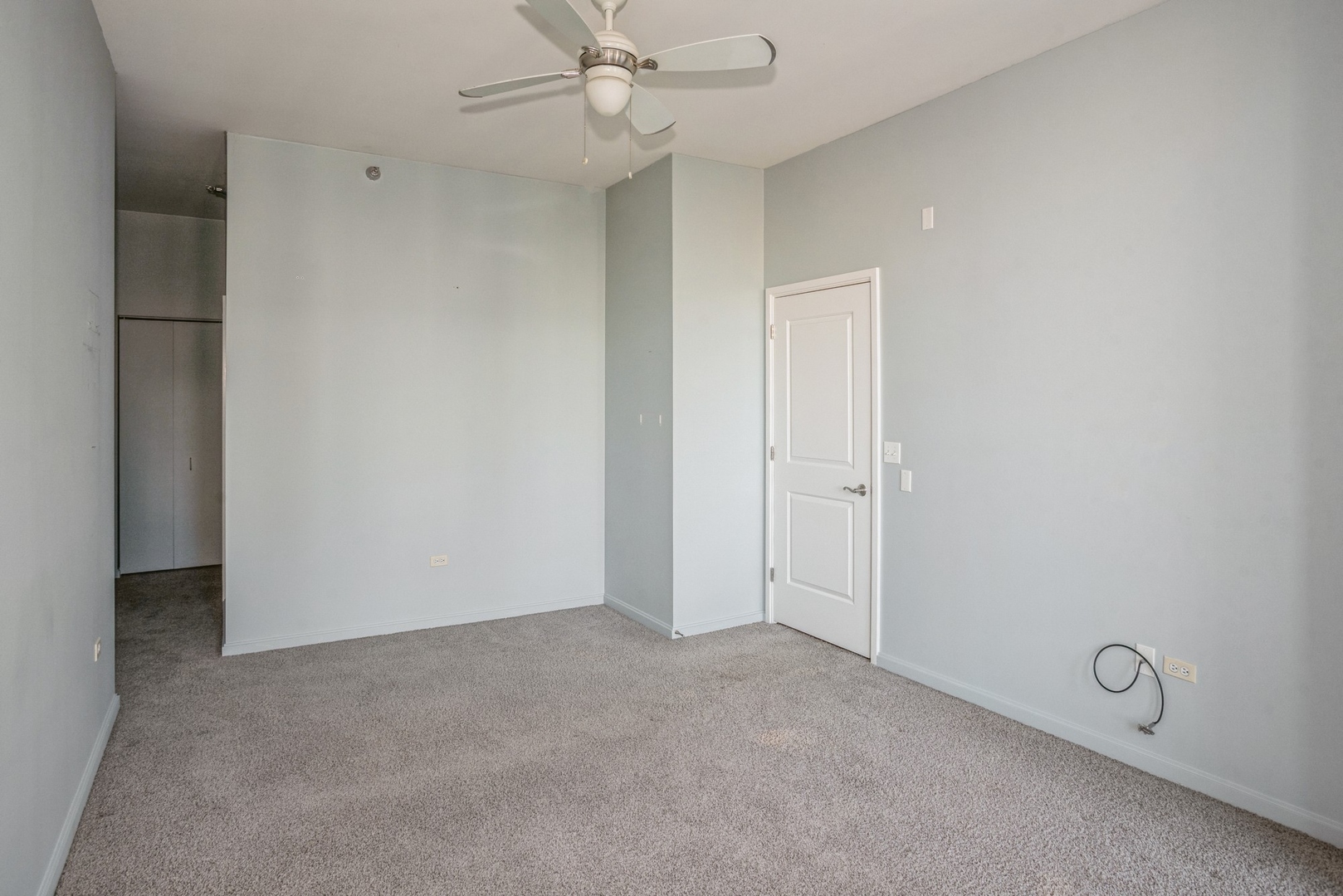 160 E Illinois Street Unit: 2403