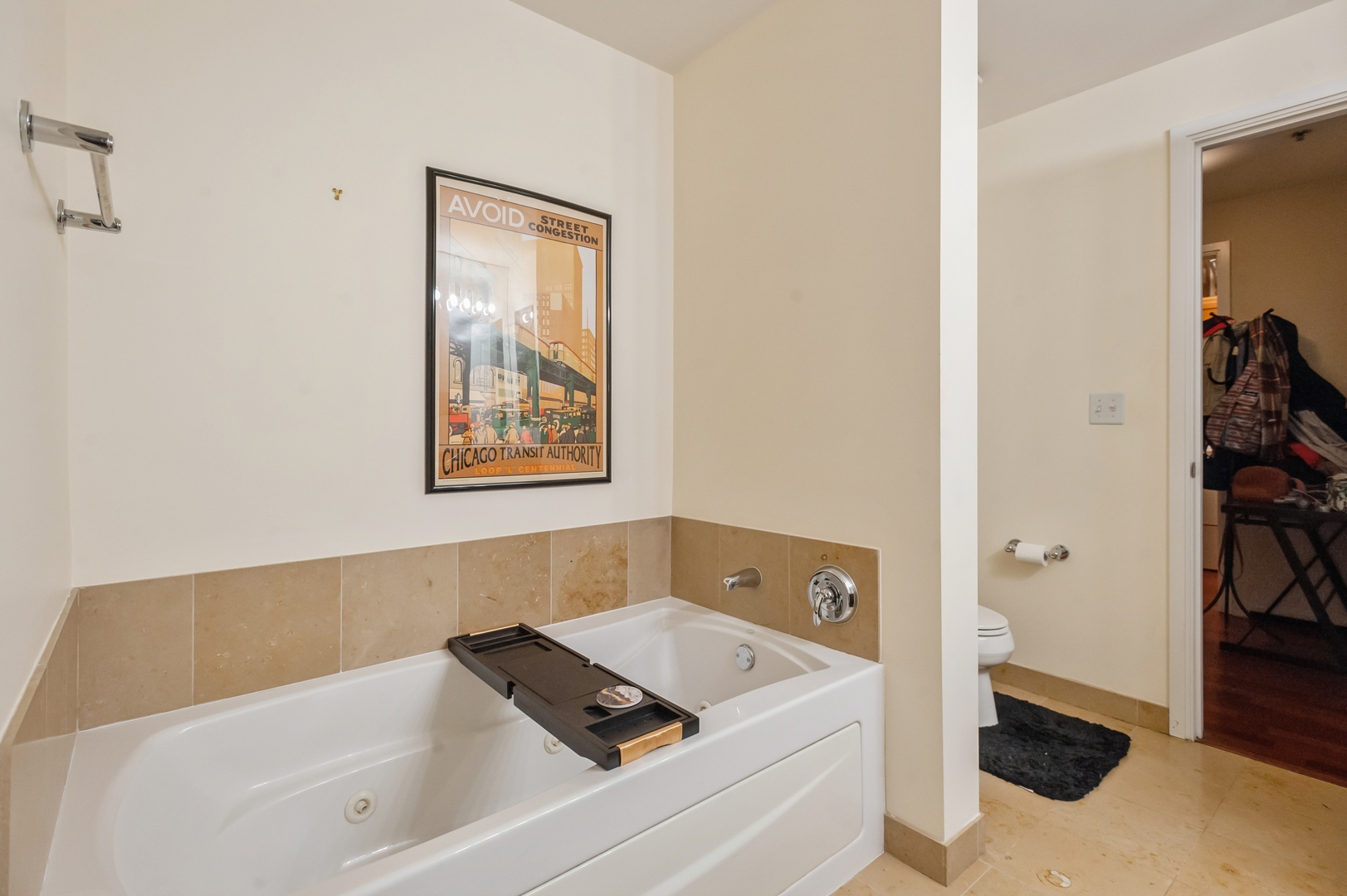 160 E Illinois Street Unit: 2403