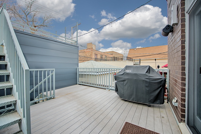 2542 W Cortland Street