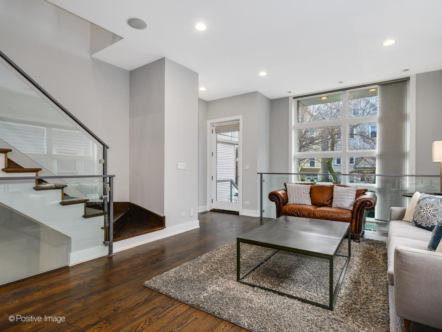 2542 W Cortland Street