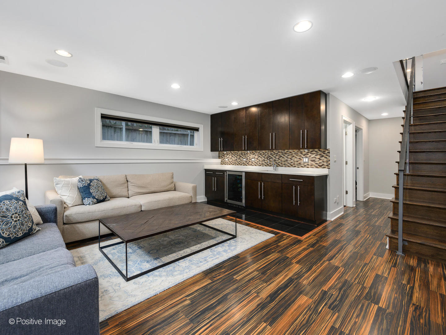 2542 W Cortland Street