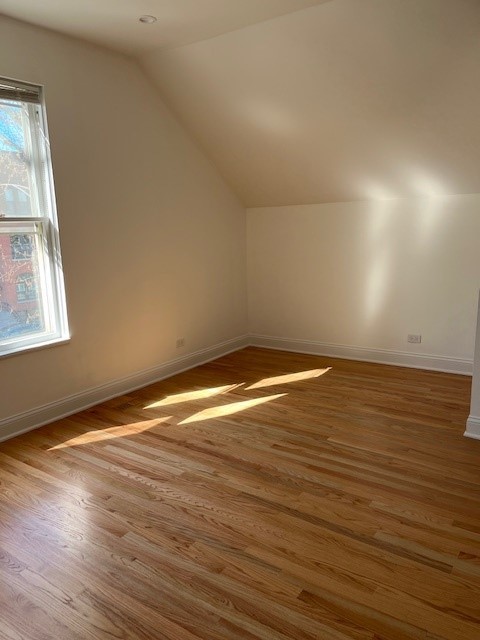 850 W Fullerton Avenue