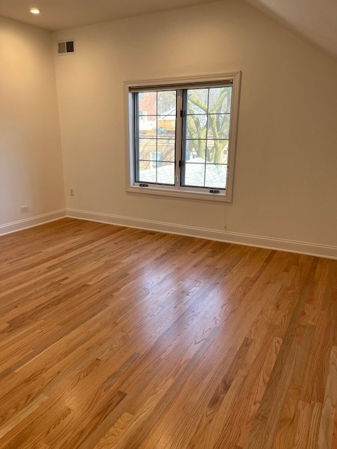 850 W Fullerton Avenue