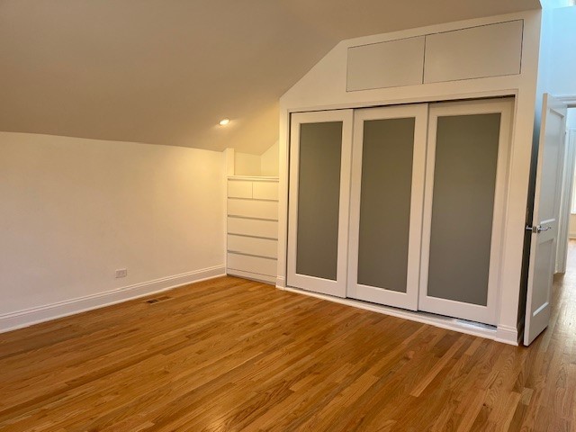 850 W Fullerton Avenue