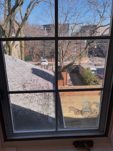 850 W Fullerton Avenue