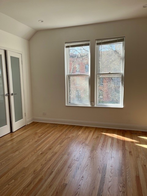 850 W Fullerton Avenue