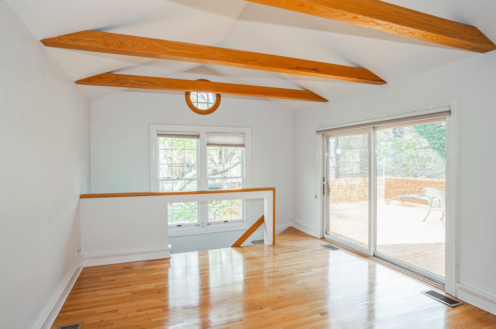 850 W Fullerton Avenue