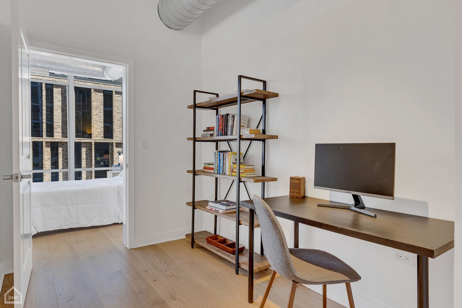 901 W MADISON Street Unit: 417