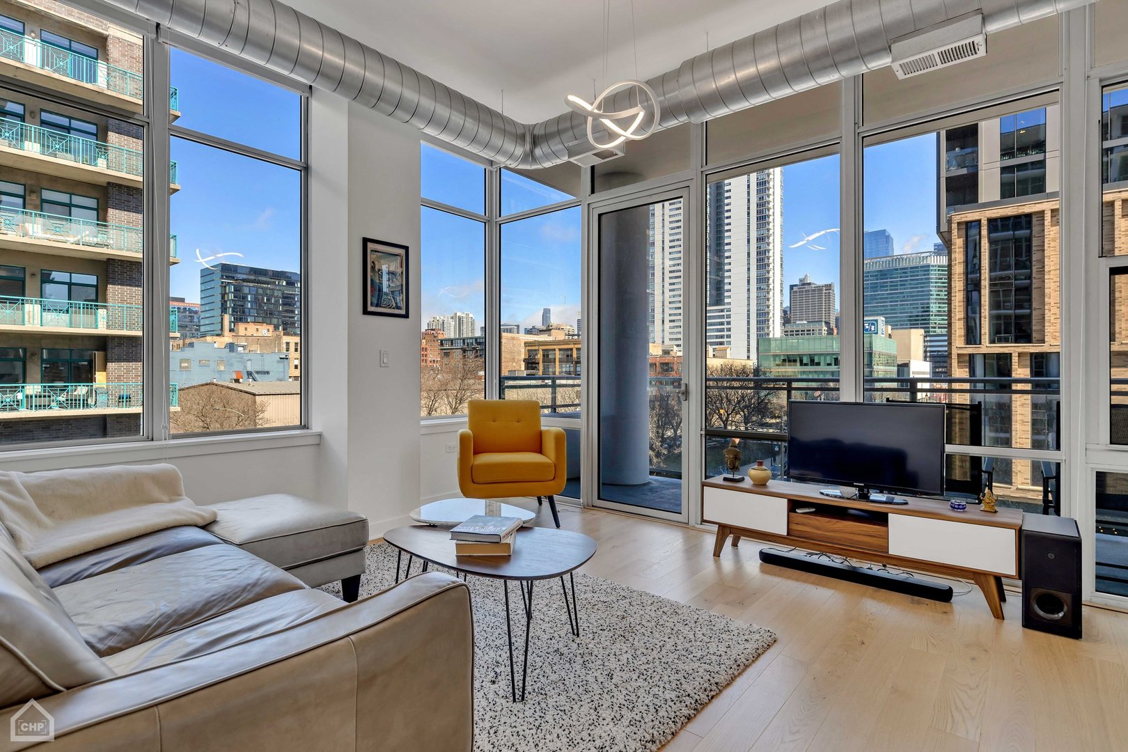 901 W MADISON Street Unit: 417