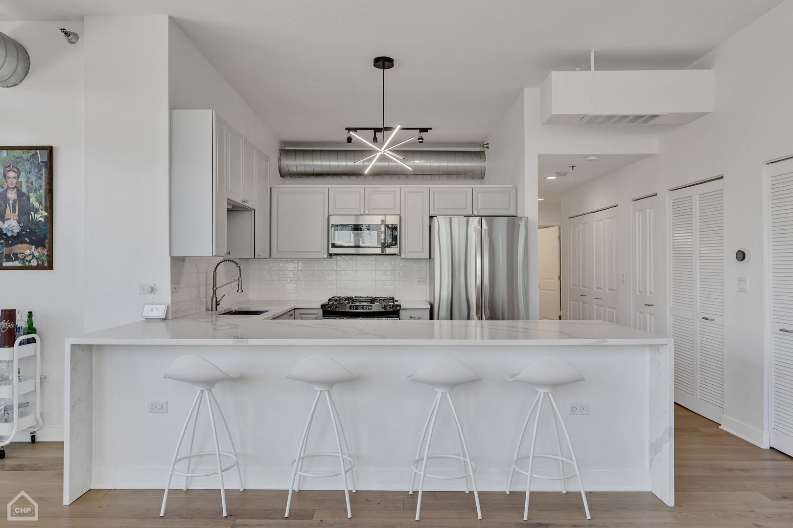 901 W MADISON Street Unit: 417