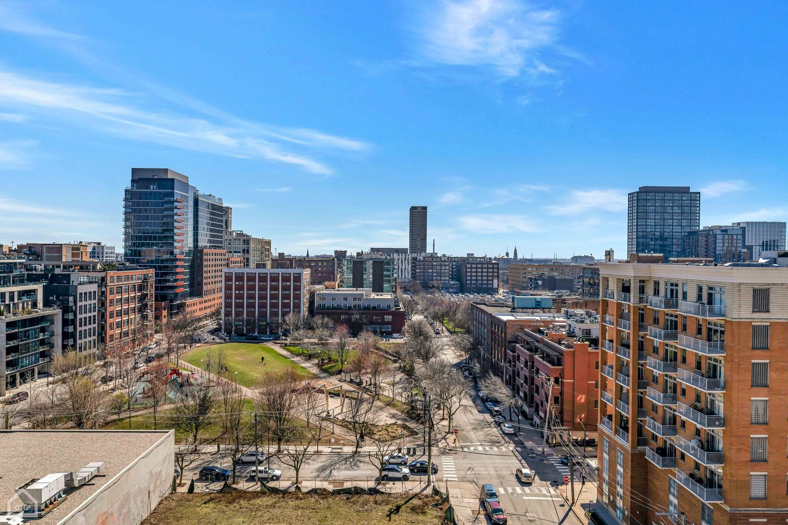 901 W MADISON Street Unit: 417