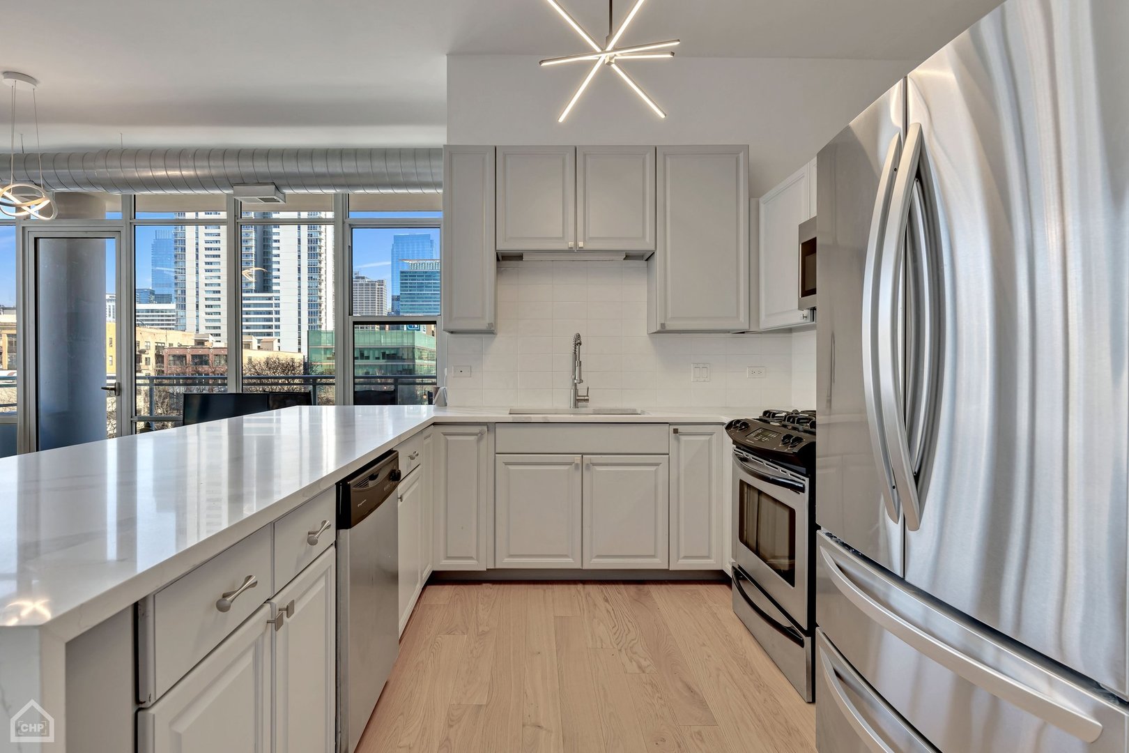 901 W MADISON Street Unit: 417