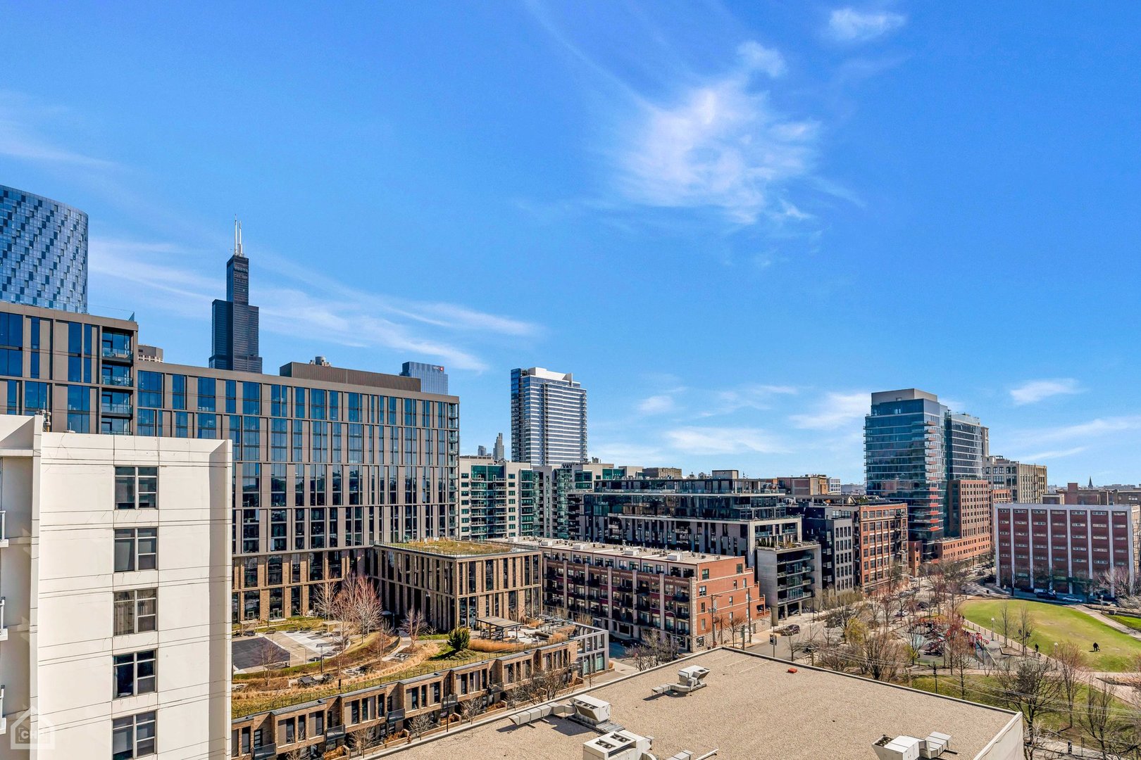 901 W MADISON Street Unit: 417