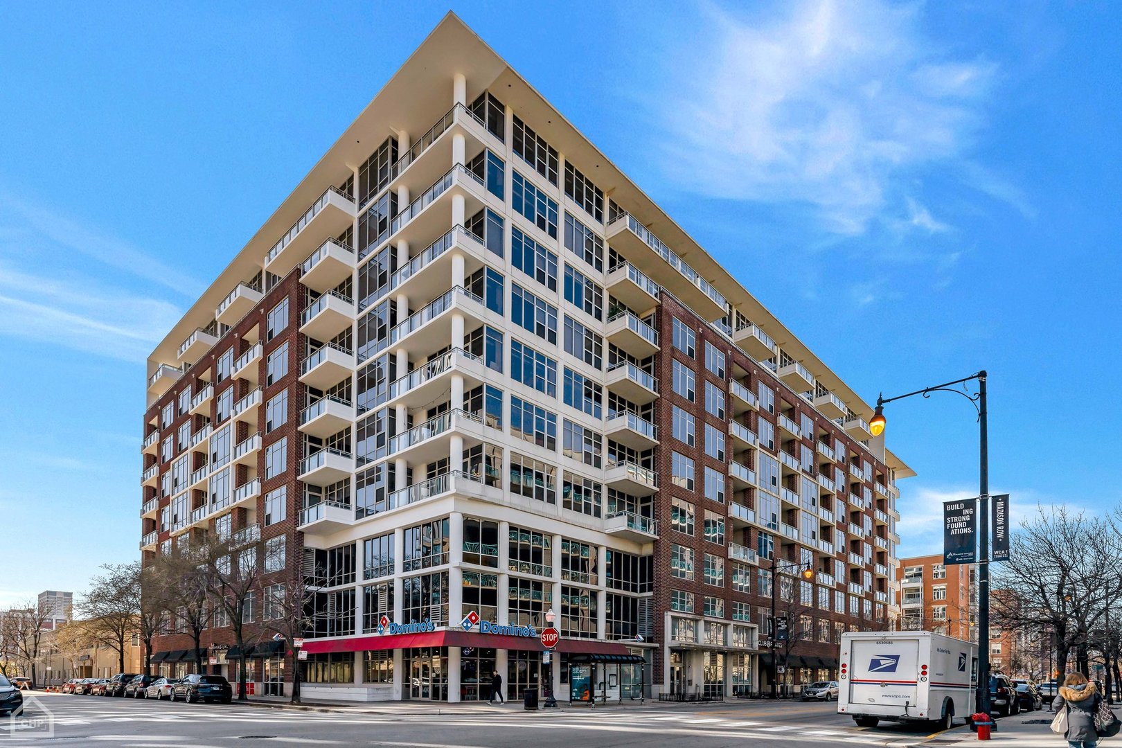 901 W MADISON Street Unit: 417