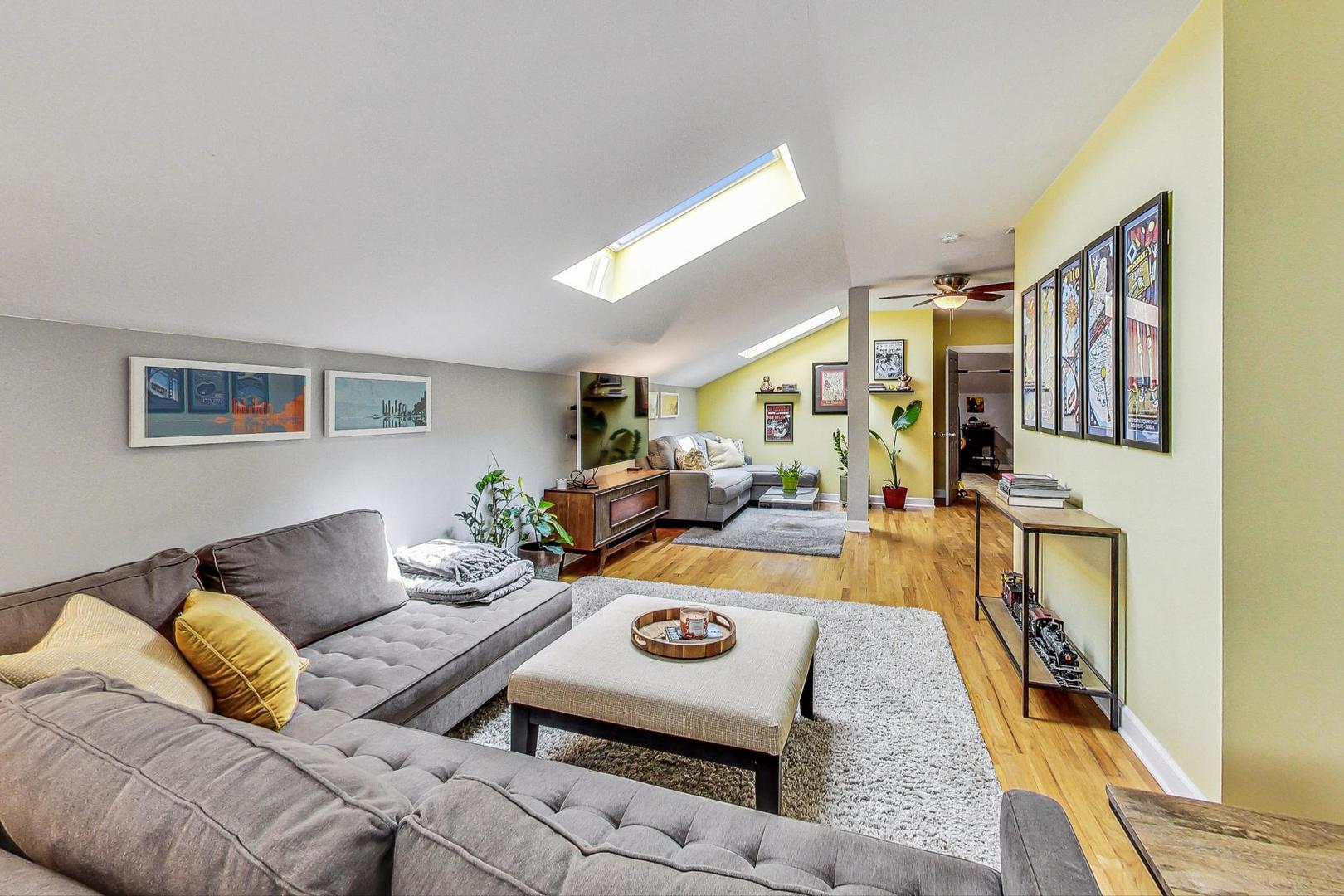 1803 N Kedzie Avenue Unit: 3