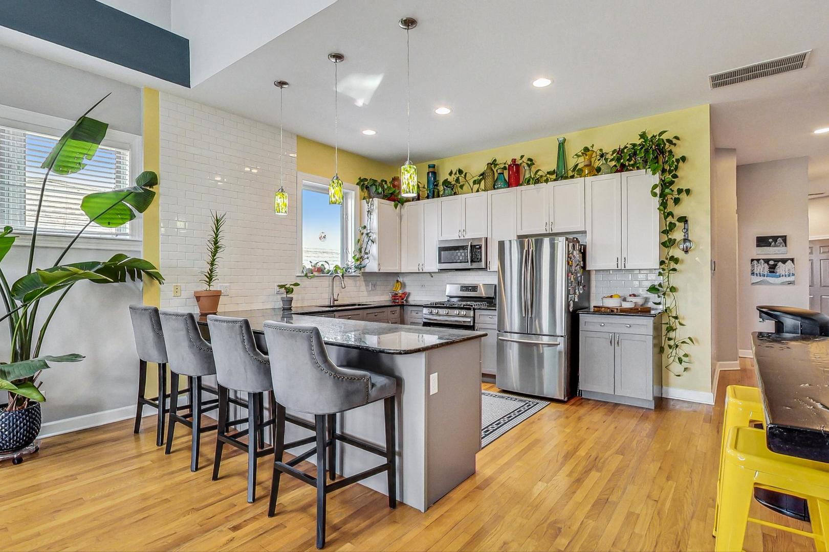 1803 N Kedzie Avenue Unit: 3