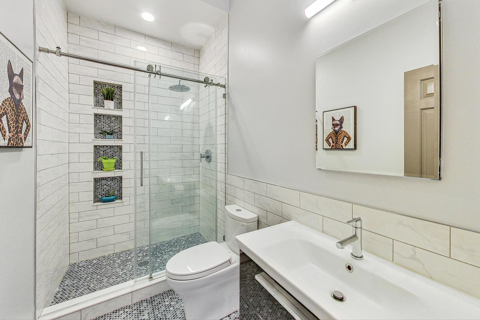 1803 N Kedzie Avenue Unit: 3