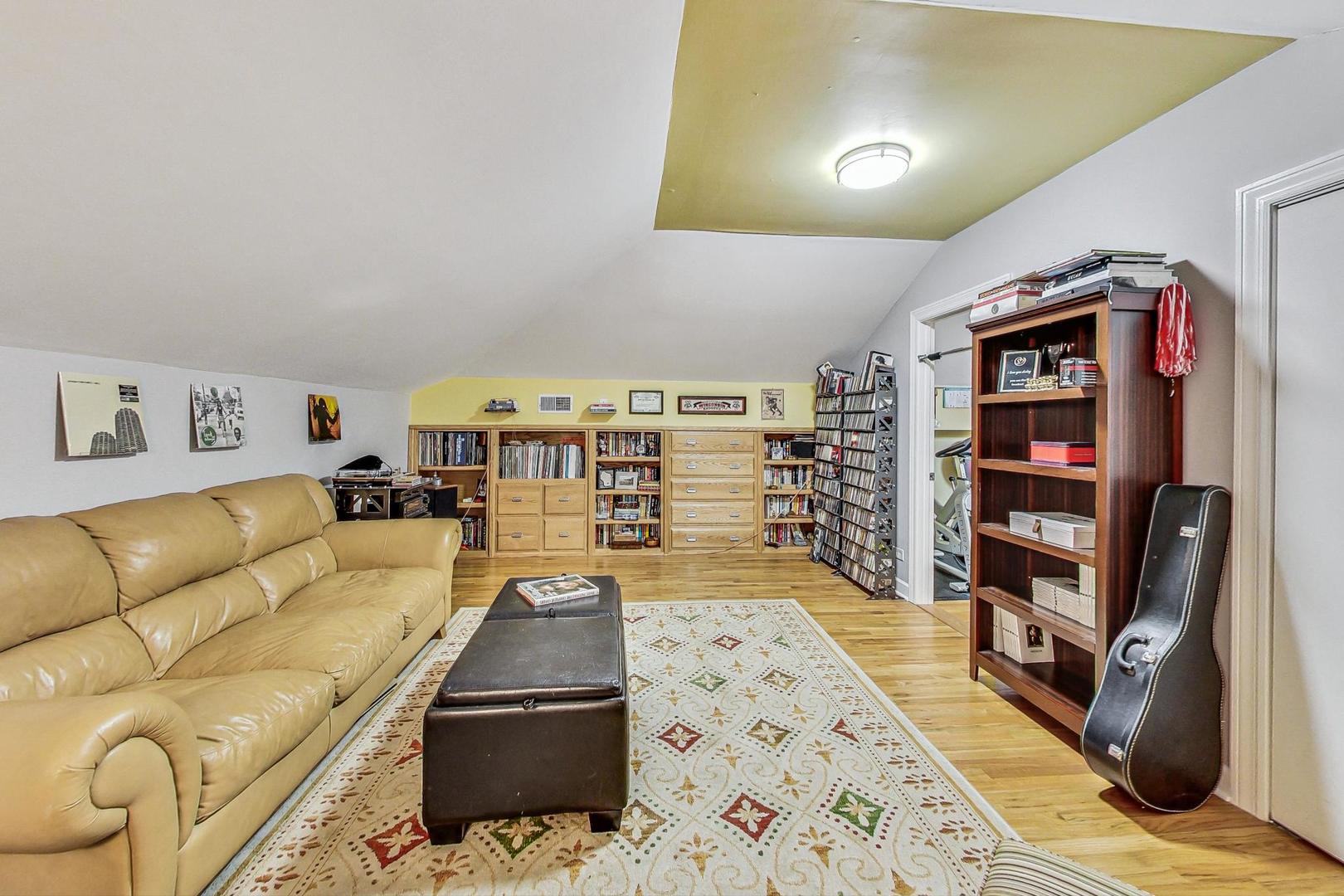 1803 N Kedzie Avenue Unit: 3