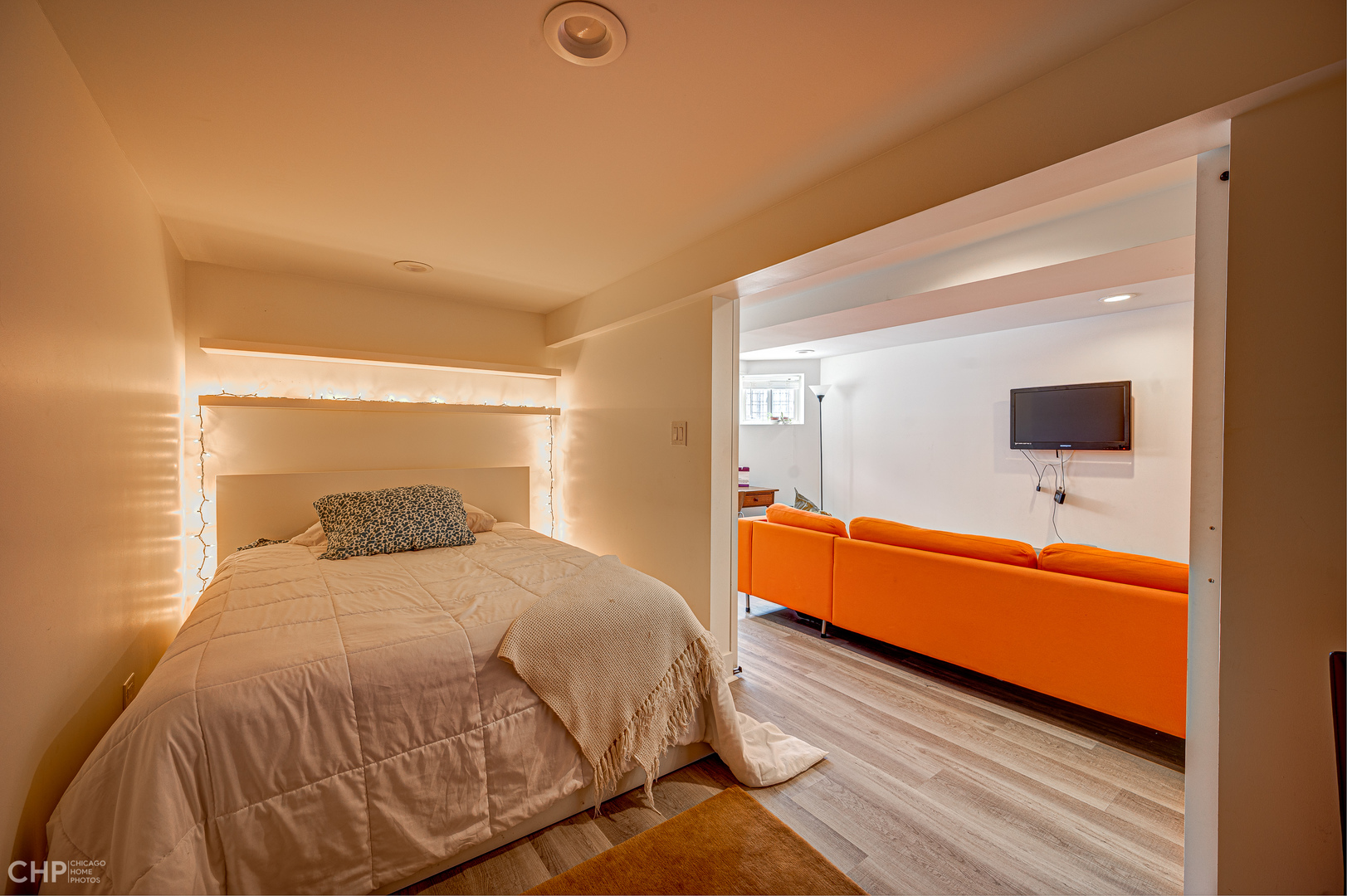 2847 W Shakespeare Avenue