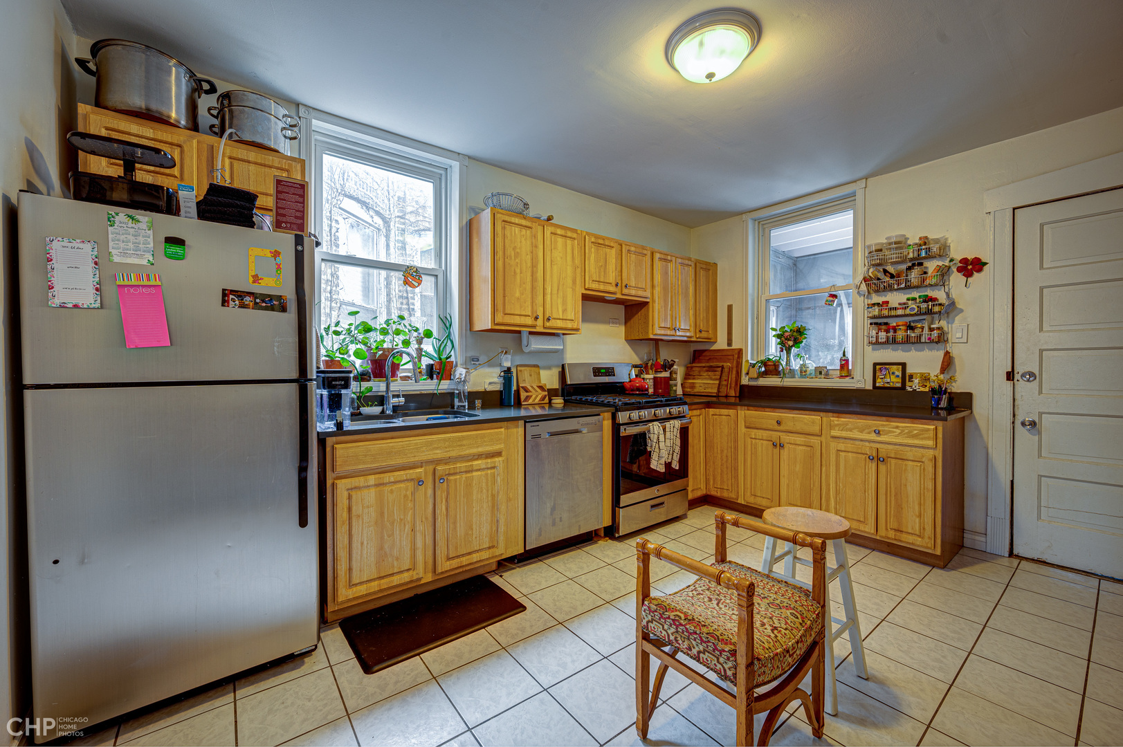 2847 W Shakespeare Avenue