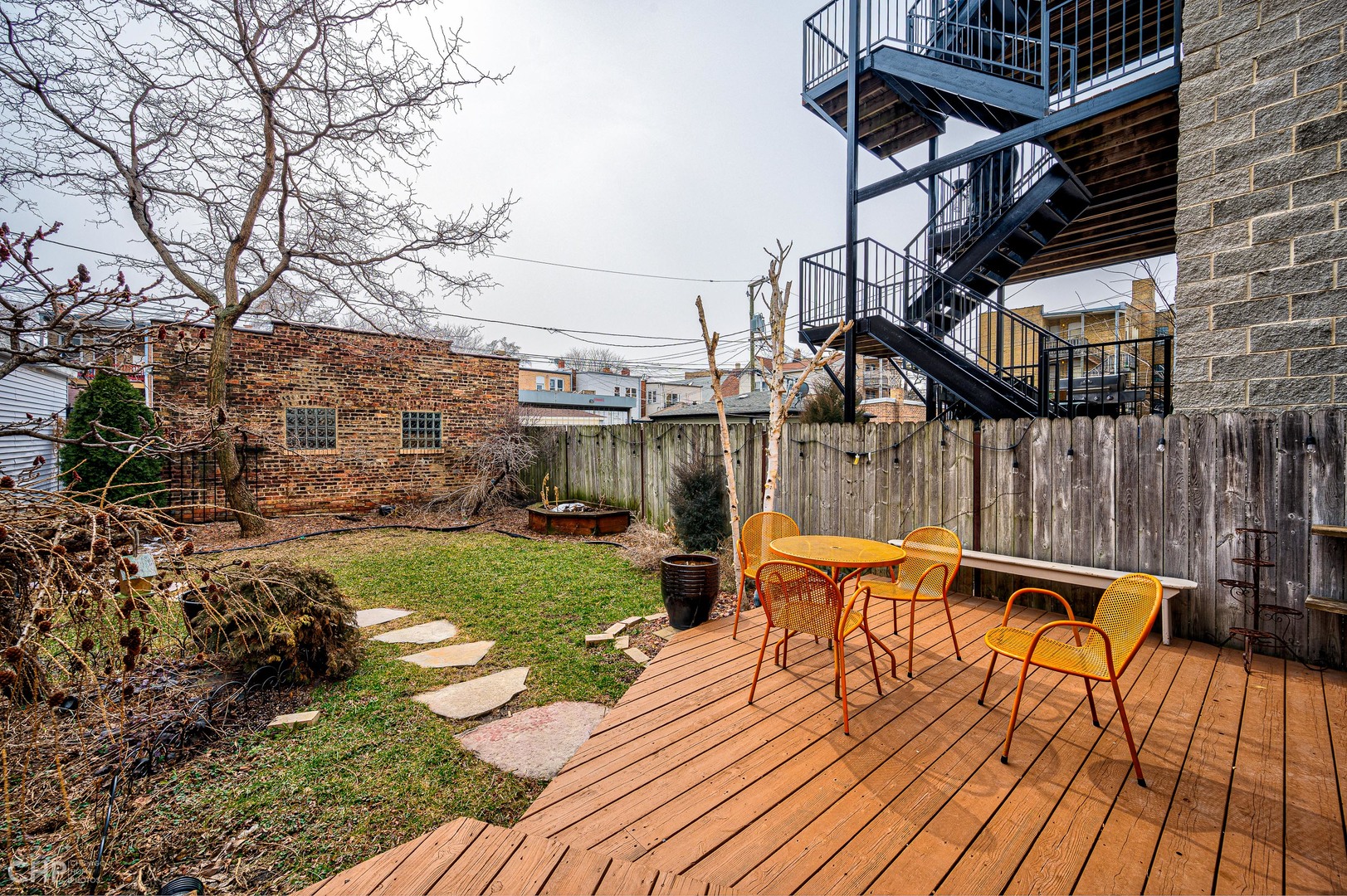 2847 W Shakespeare Avenue