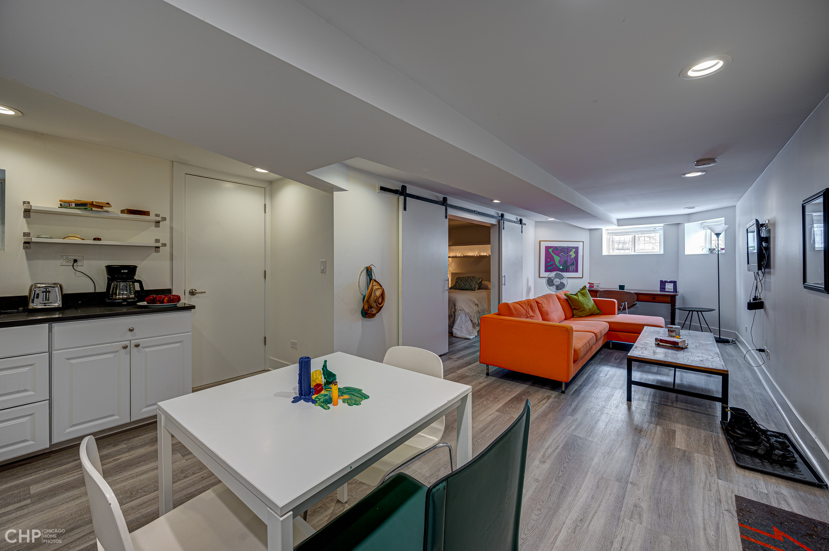 2847 W Shakespeare Avenue