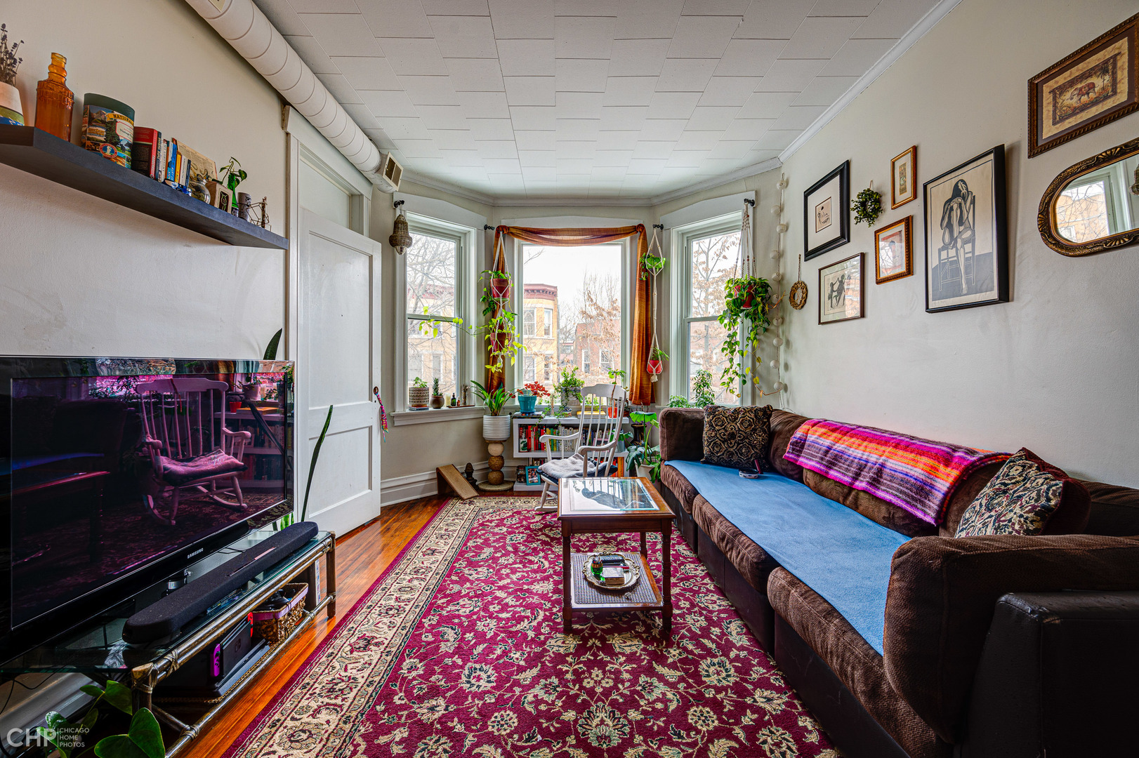 2847 W Shakespeare Avenue