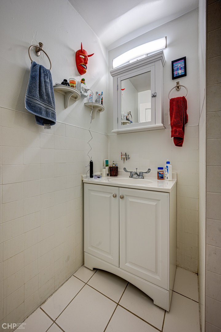 2847 W Shakespeare Avenue