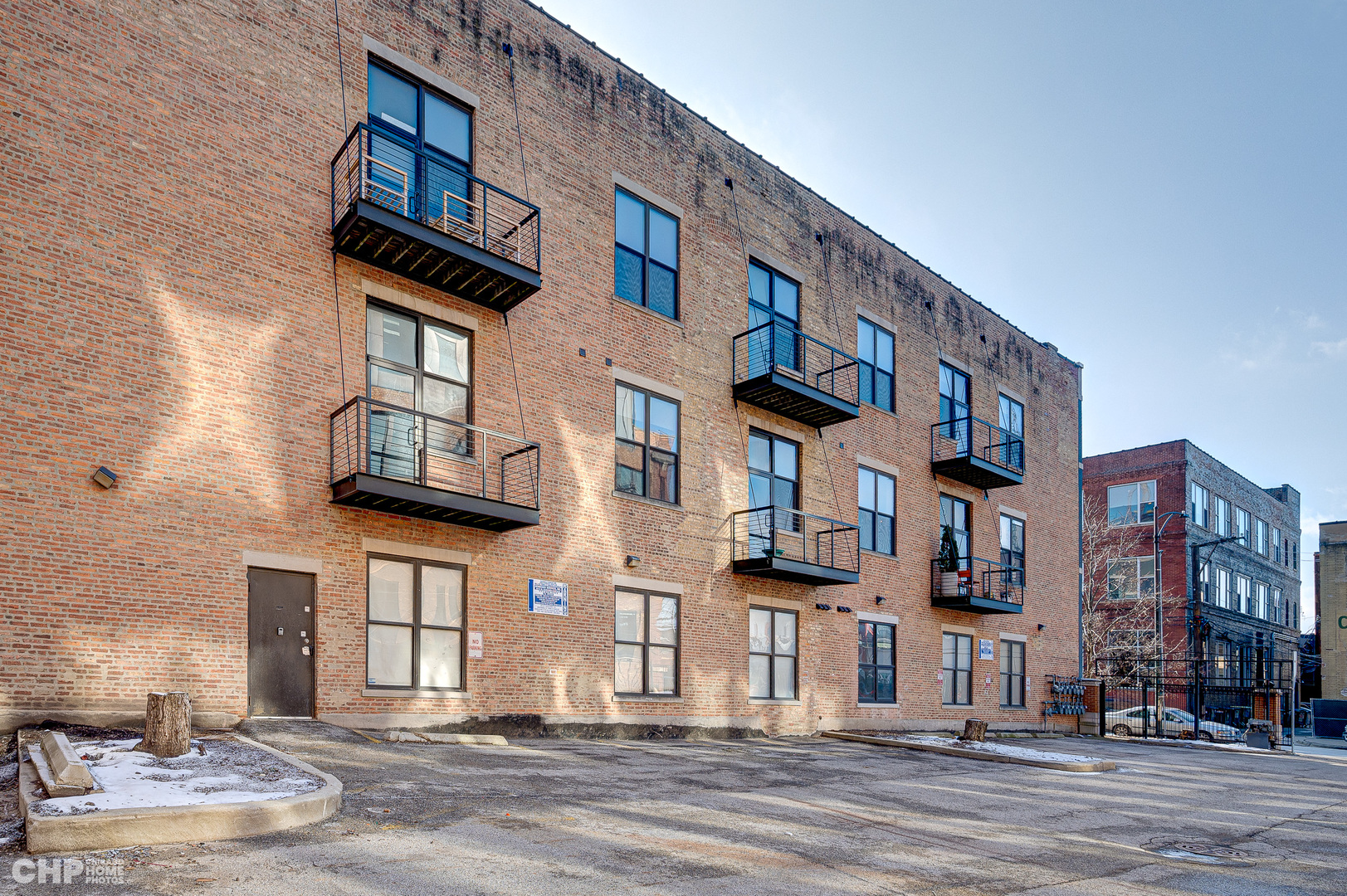 213 N Racine Avenue Unit: 301